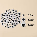 PŪKUOTI KAMUOLIUKAI (POM POM) 2cm. 100vnt.+ 100vnt. akyčių.